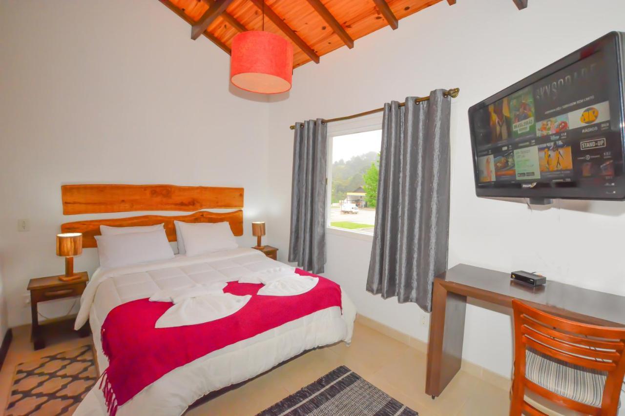 Maison Bleue Suites Monte Verde  Ngoại thất bức ảnh